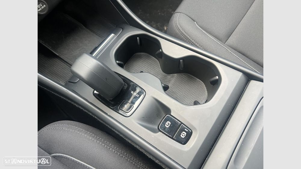 Volvo XC 40 1.5 T3 Momentum Geartronic - 14