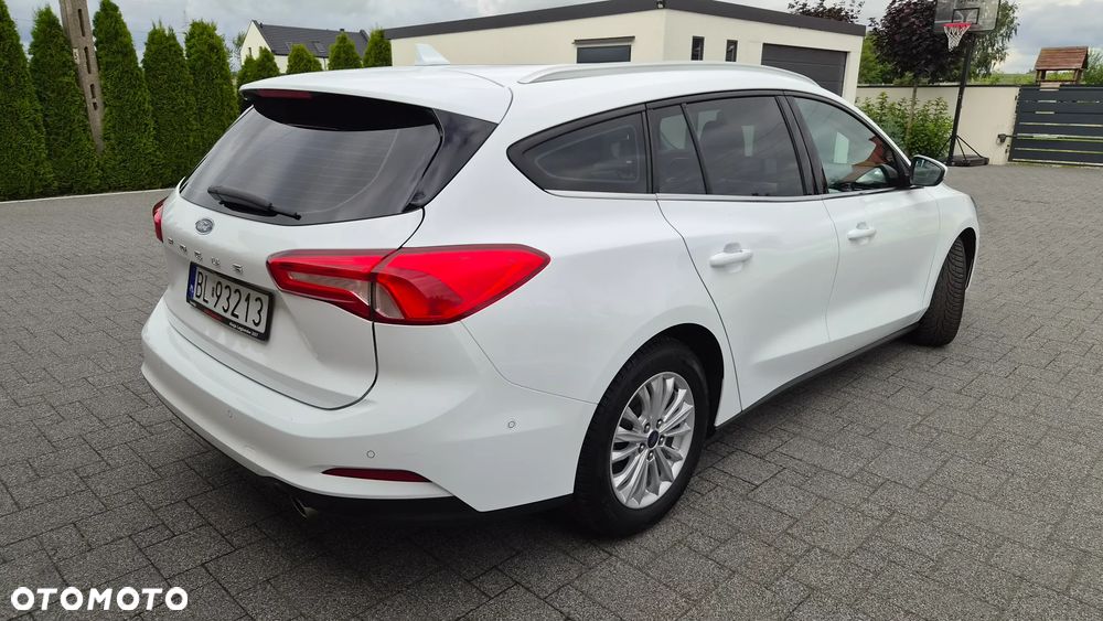 Ford Focus 1.5 EcoBlue Start-Stopp-System TITANIUM DESIGN - 32