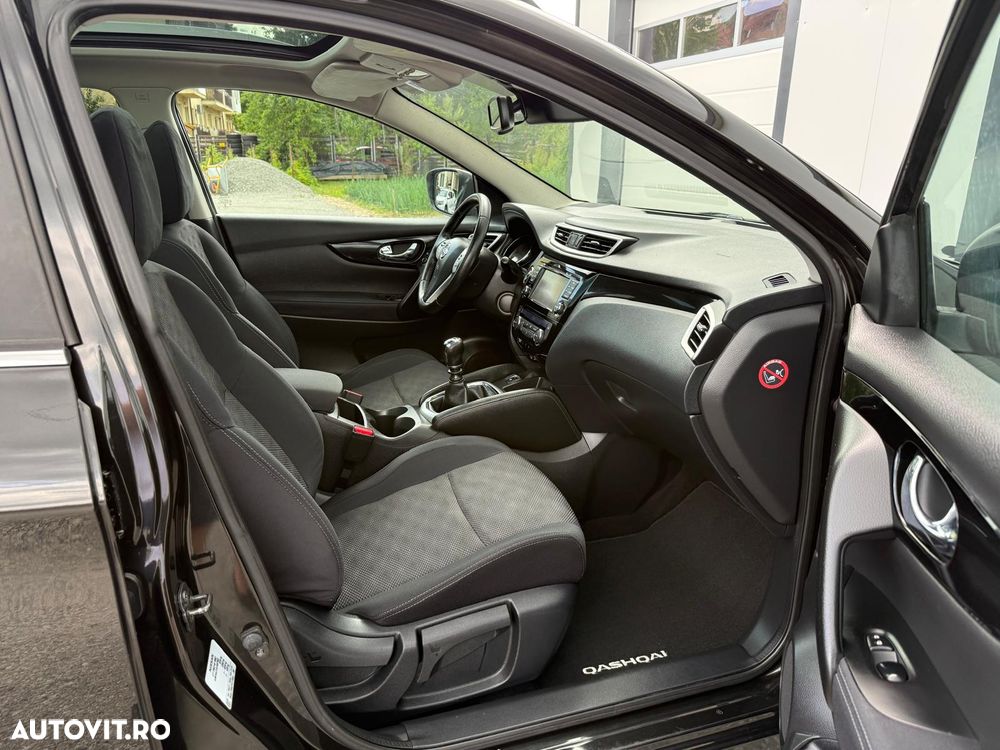 Nissan Qashqai 1.5 DCI N-Connecta - 16