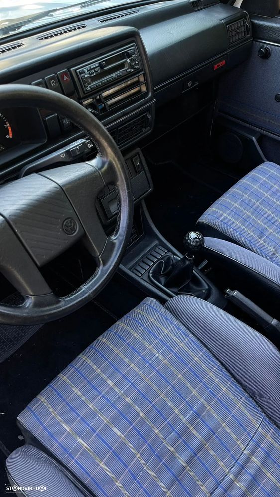 VW Golf 1.8 GTI 16V - 22