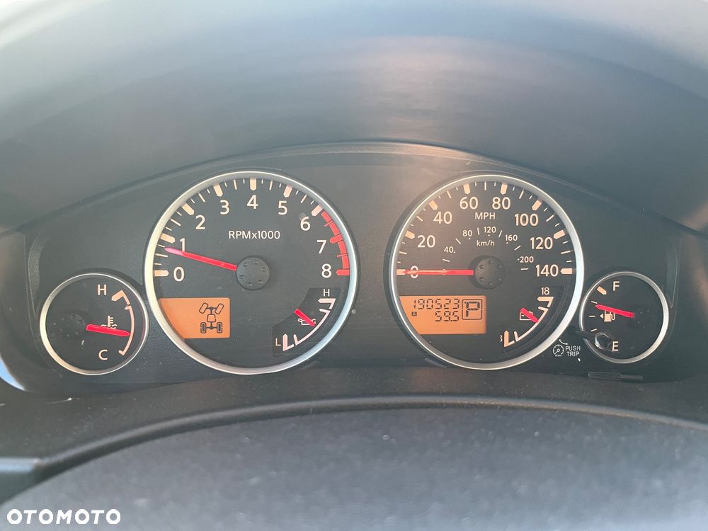 Nissan Pathfinder 4.0 V6 Premium - 20