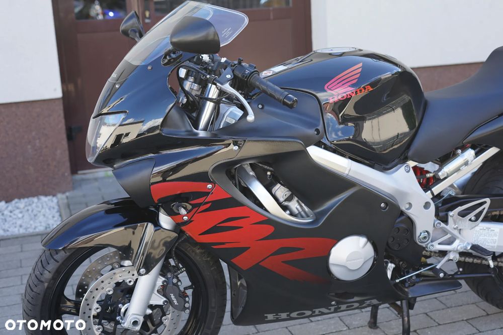 Honda CBR - 29
