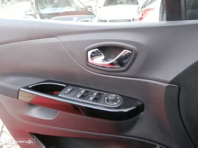 Renault Captur 1.5 dCi Exclusive - 20