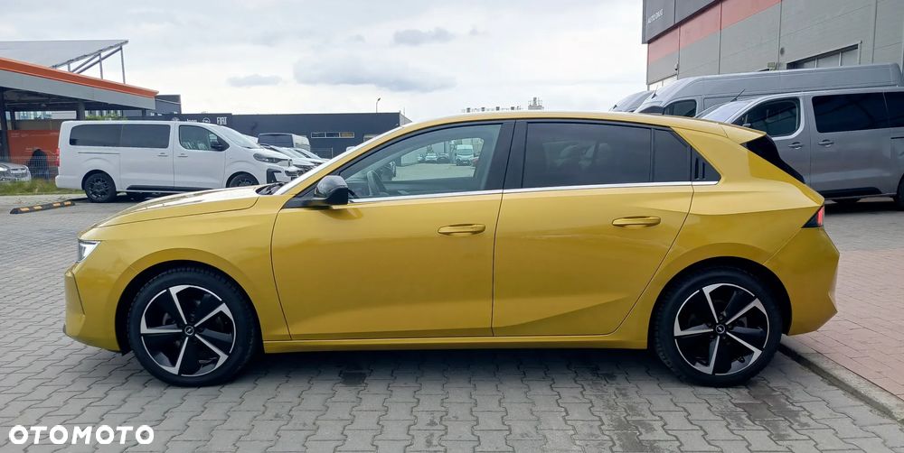 Opel Astra 1.2 T Elegance S&S - 4