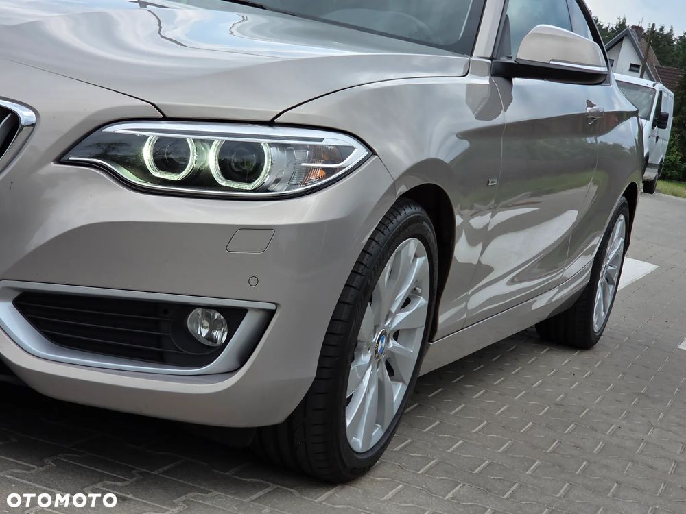 BMW Seria 2 220i Advantage - 10