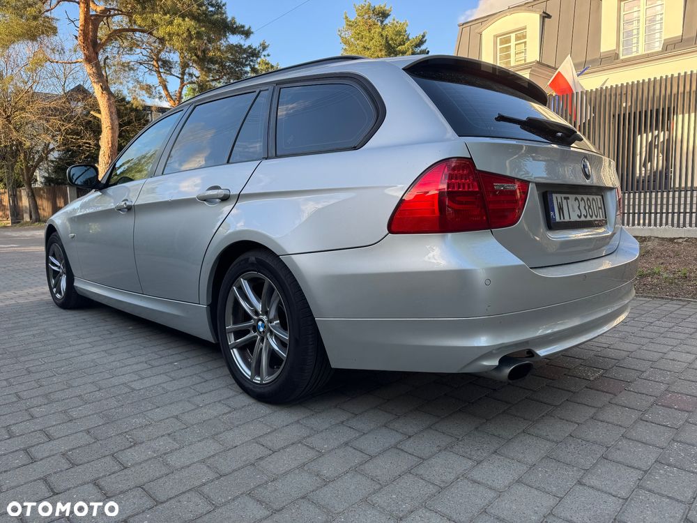 BMW Seria 3 320d DPF Edition Exclusive - 7