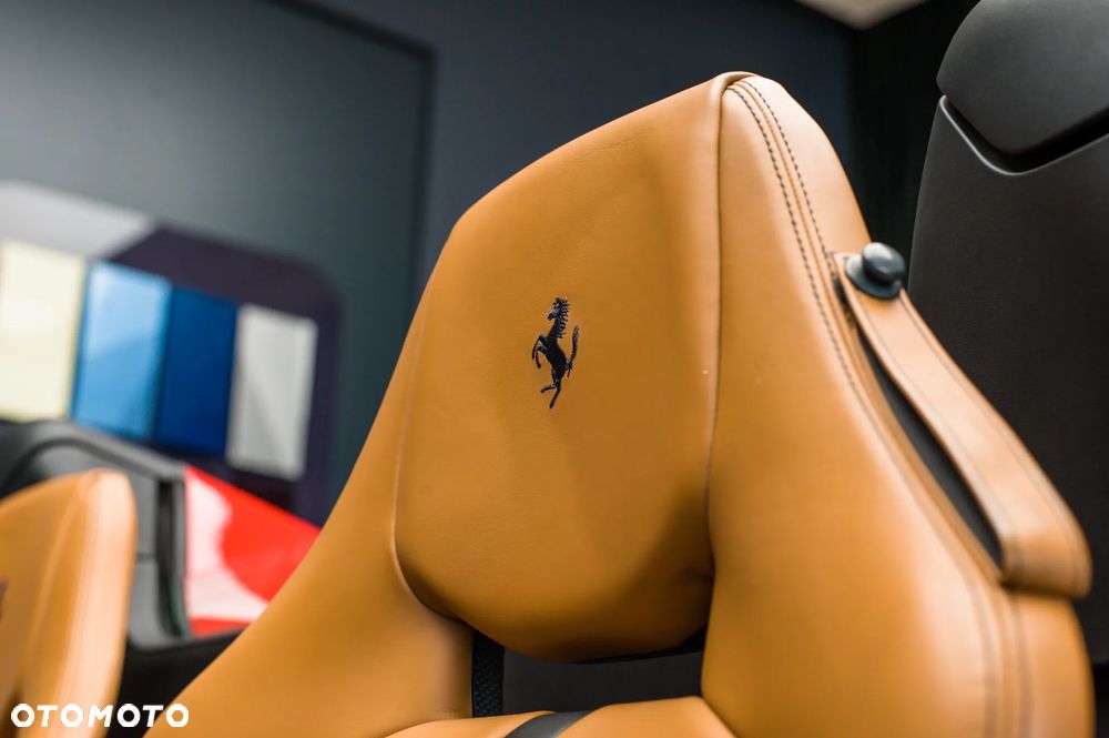 Ferrari F8 Spider Standard - 24