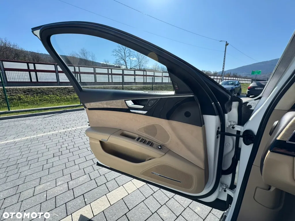 Audi A8 4.2 TDI Quattro - 4