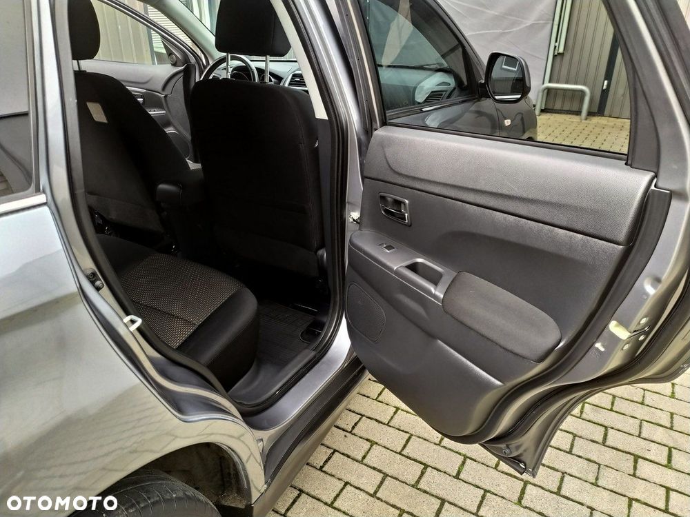 Mitsubishi ASX 1.8 DID Invite 4WD AS&G - 24