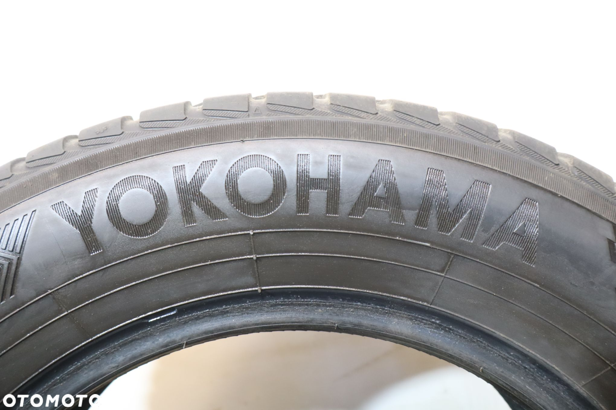 OPONA OPONY 2 SZT YOKOHAMA  195/65/15 ZIMA 19R - 12