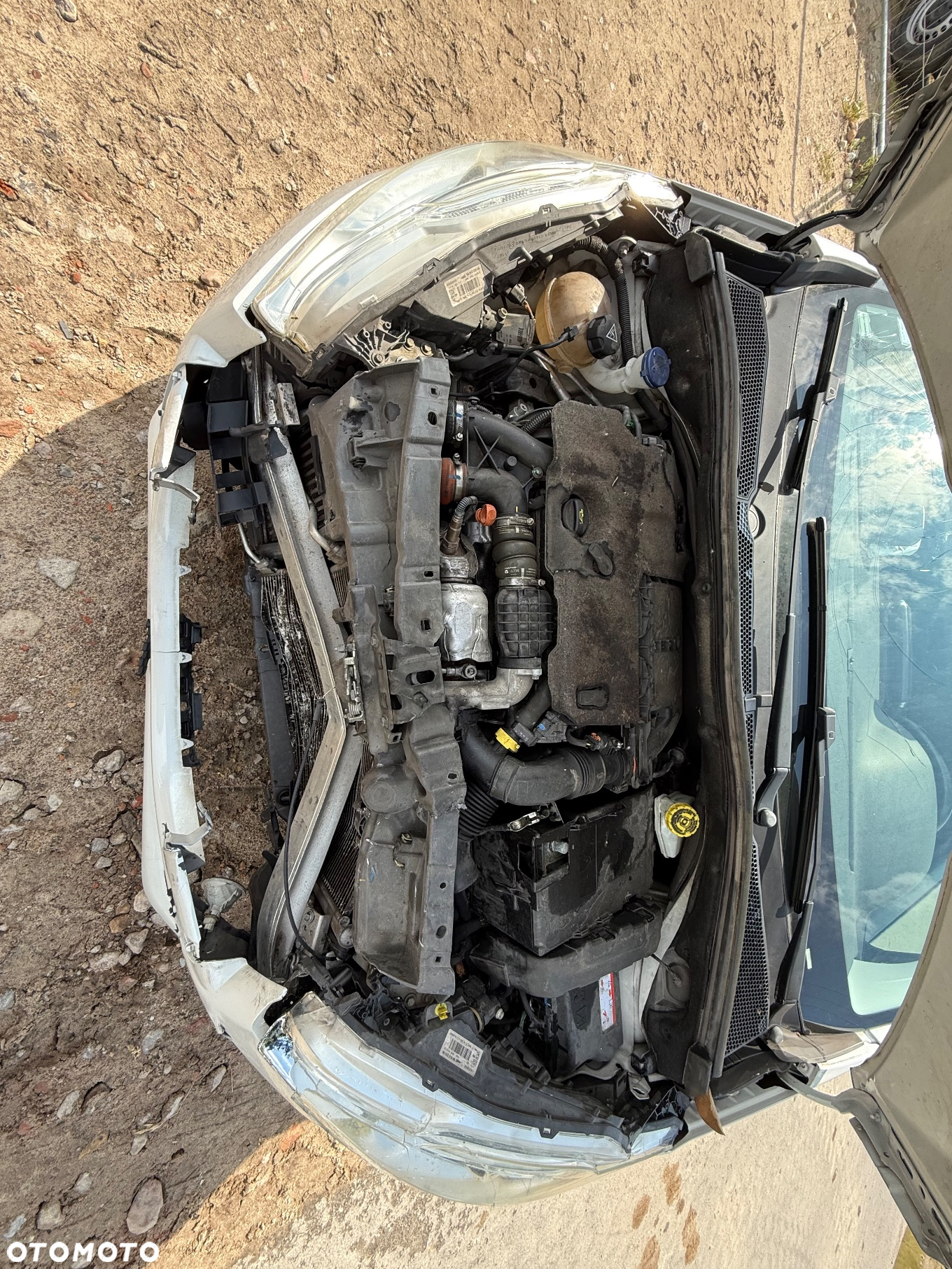 Peugeot 208 e-HDi 92 Stop&Start Allure - 14
