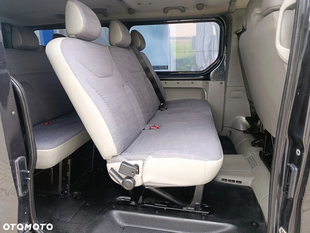 Renault Trafic - 25