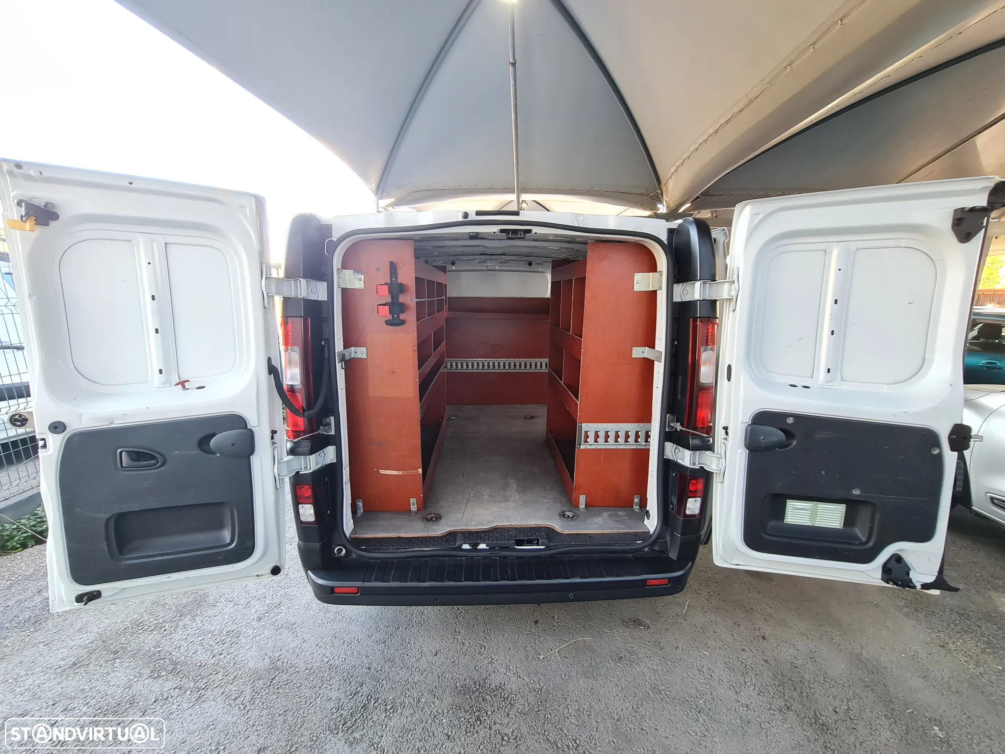 Renault TRAFIC 2.0 Dci 120CV * GPS/ AC/ IVA DEDUTÍVEL * - 14