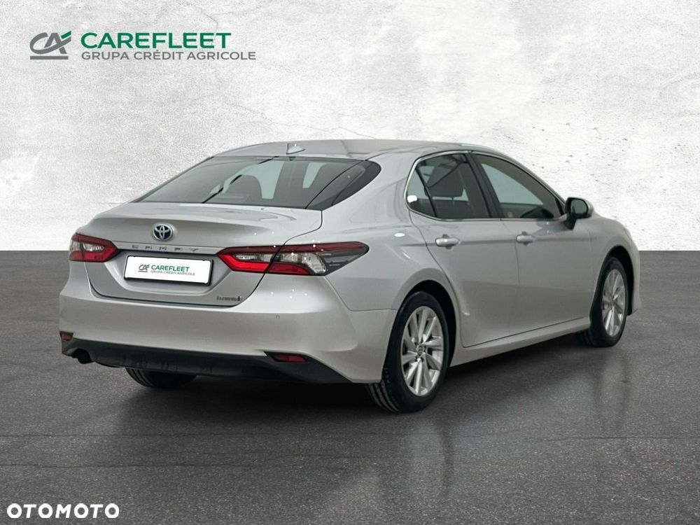 Toyota Camry - 5