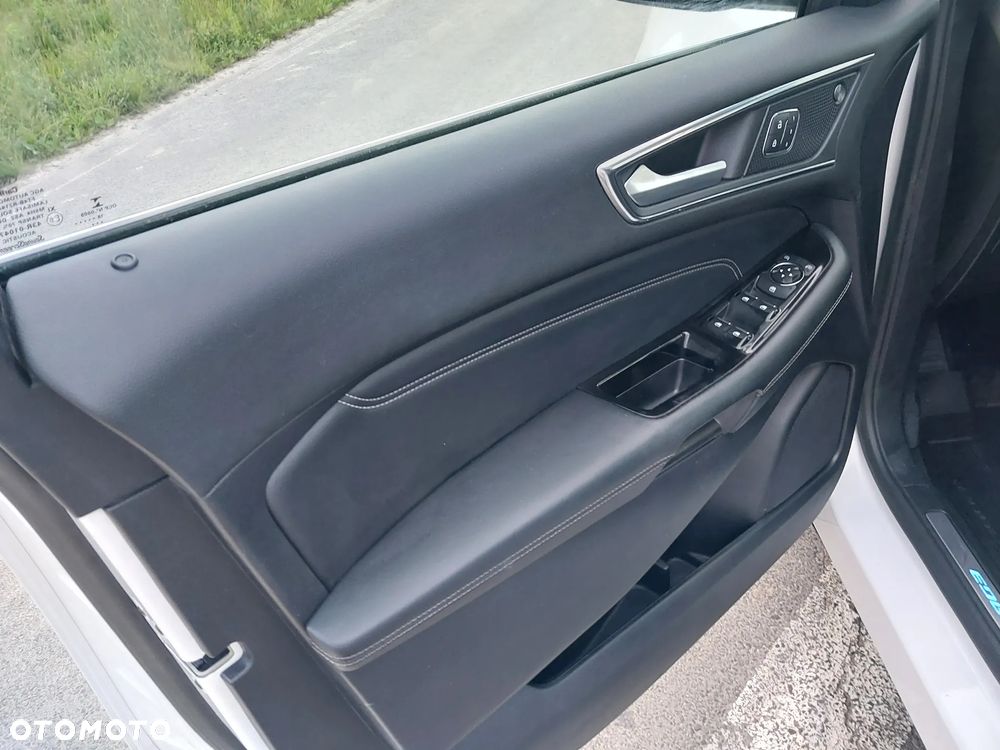 Ford Edge - 13