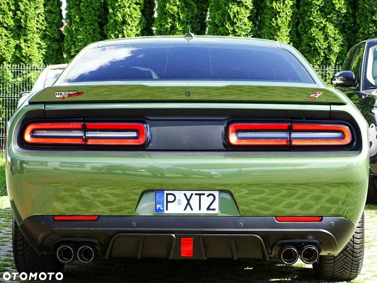 Dodge Challenger - 11