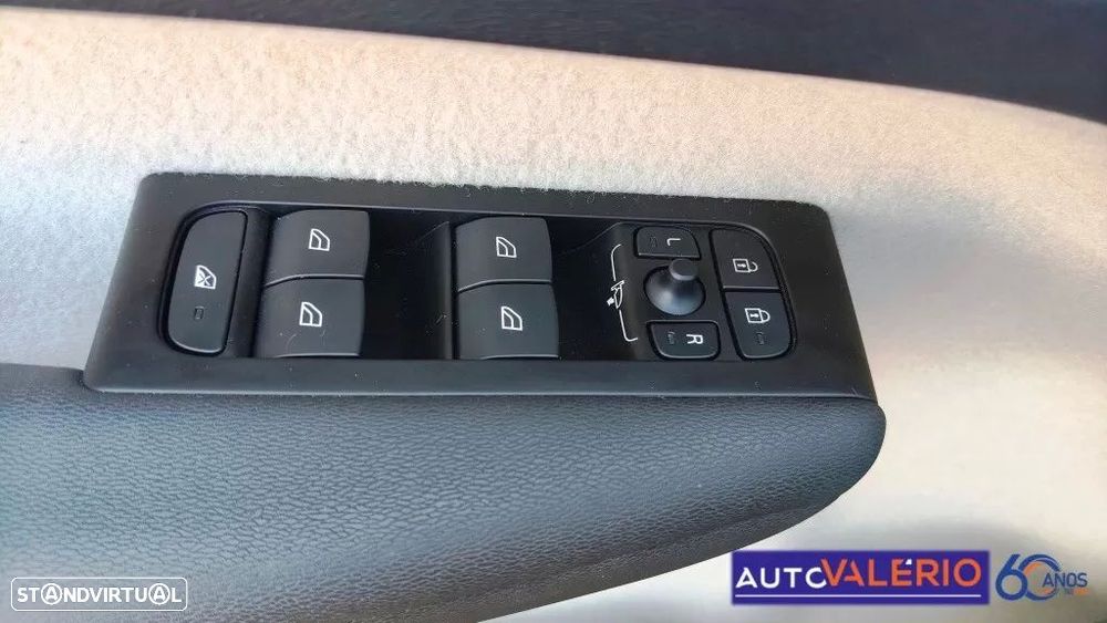 Volvo XC 40 1.5 T4 PHEV Plus Bright - 13