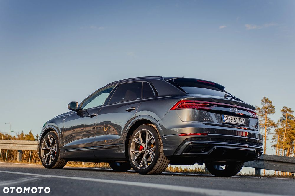 Audi Q8 - 10