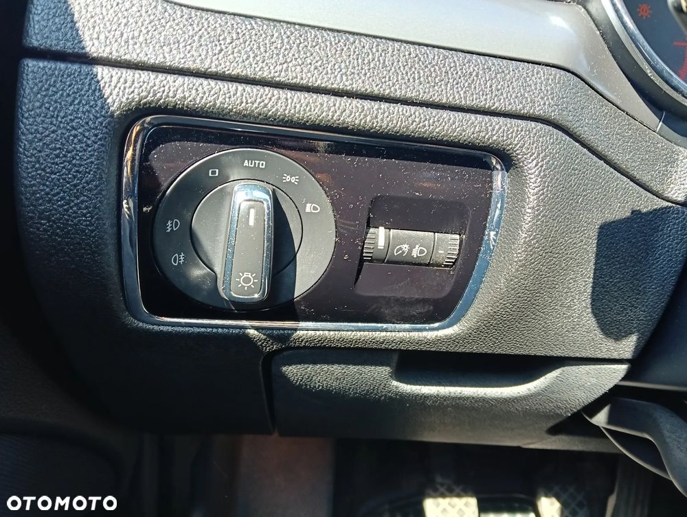 Skoda Superb 2.0 TDI Exclusive - 22