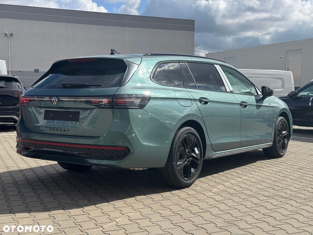 Volkswagen Passat Variant 2.0 TSI 4Mot R-Line Plus DSG - 10