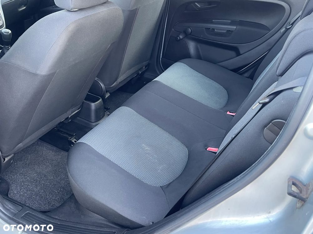 Fiat Grande Punto 1.3 Multijet 16V 360 - 13