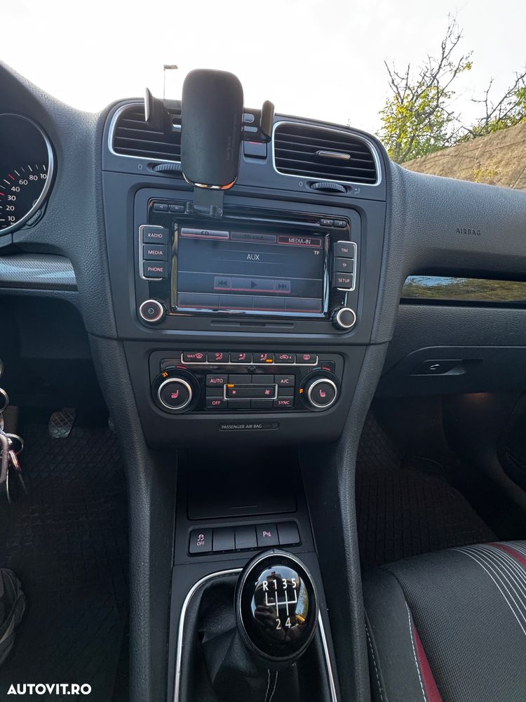 Volkswagen Golf 1.6 TDI DPF Comfortline - 4