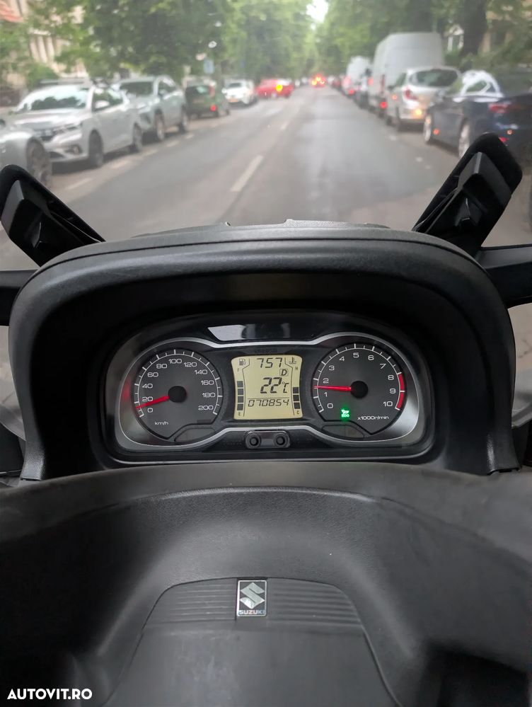 Suzuki AN 650 Burgman - 8