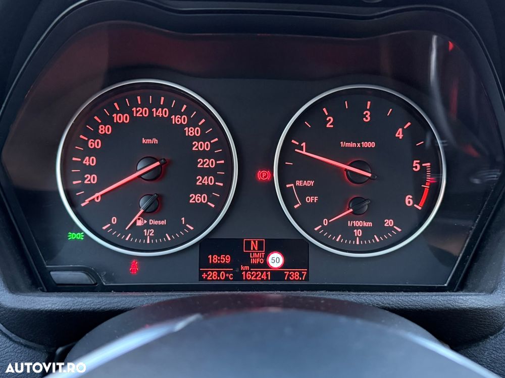 BMW X1 sDrive18d xLine - 13