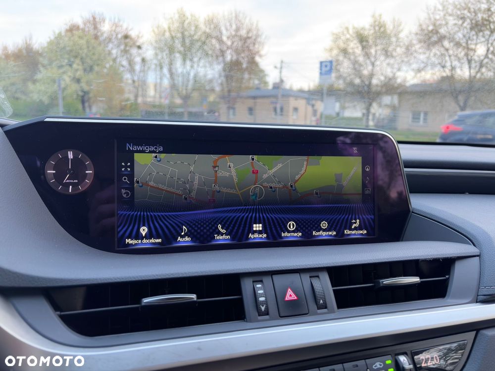 Lexus ES 300h Elegance - 24