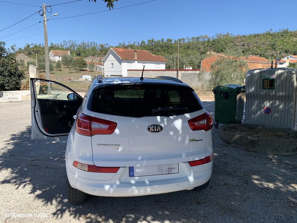 Kia Sportage 1.7 CRDi ISG More Edition - 12