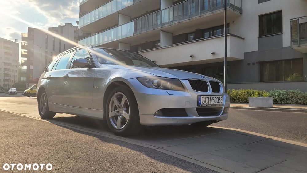 BMW Seria 3 320d DPF - 1