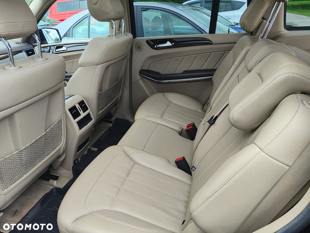 Mercedes-Benz GL - 6
