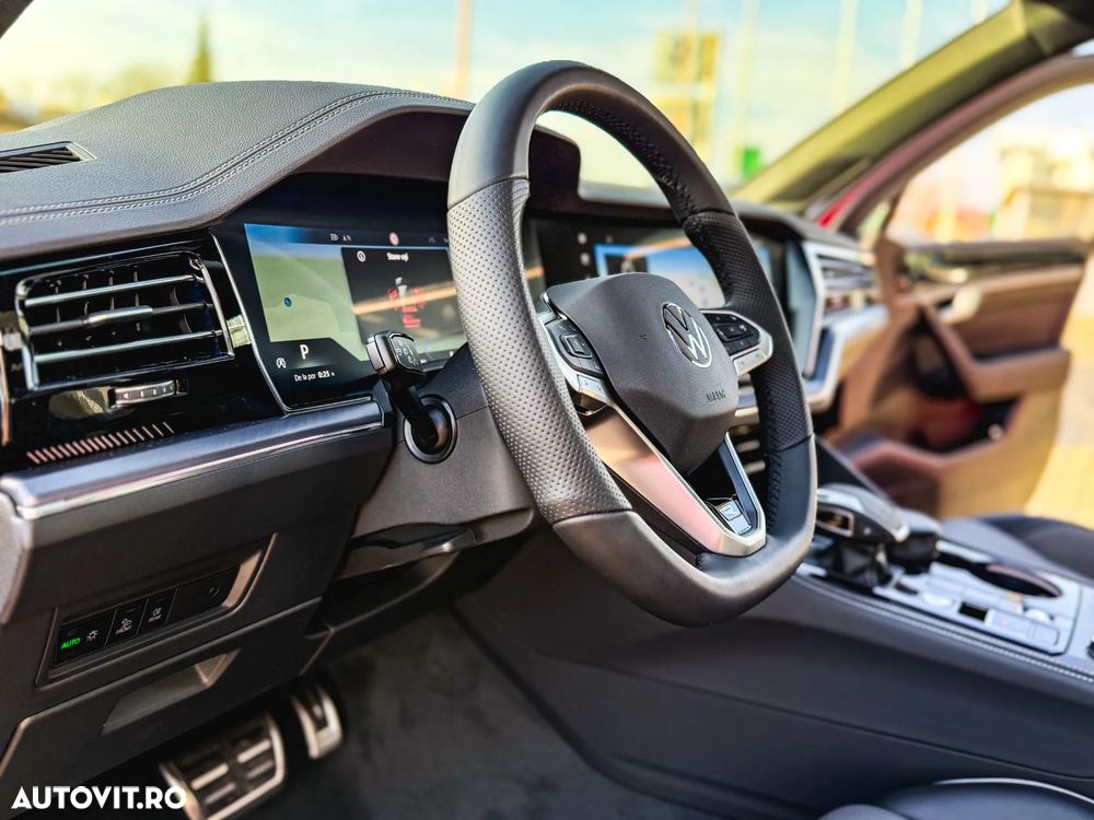 Volkswagen Touareg V6 TDI 4MOTION R-Line - 16