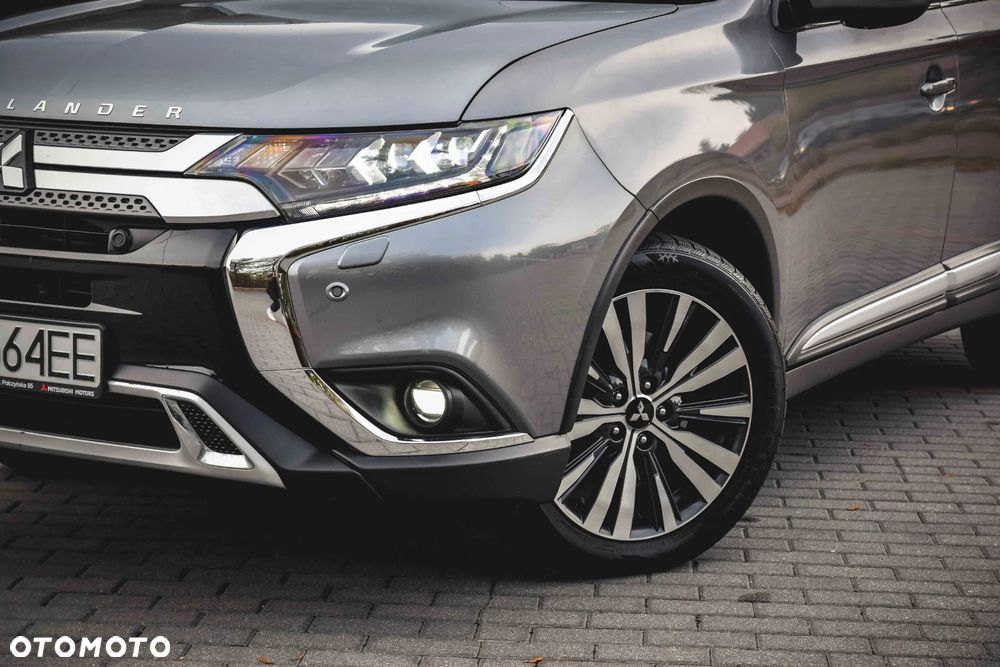 Mitsubishi Outlander 2020 photo 2
