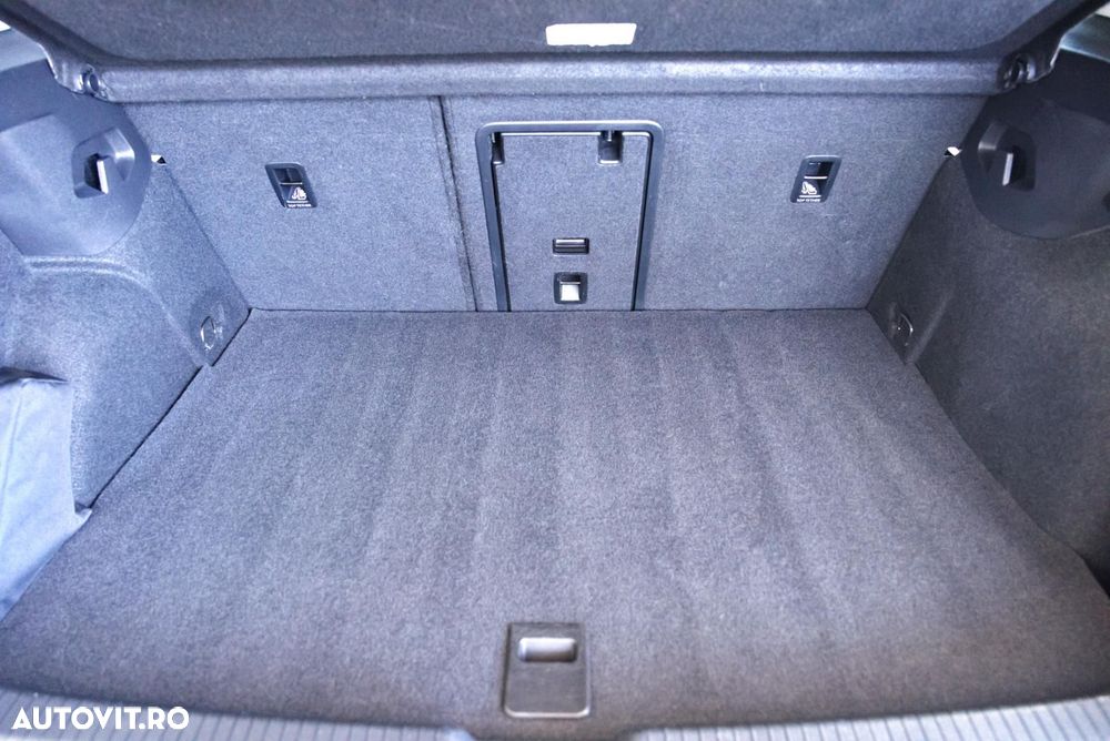 Volkswagen Golf 1.4 eHybrid OPF DSG Style - 11