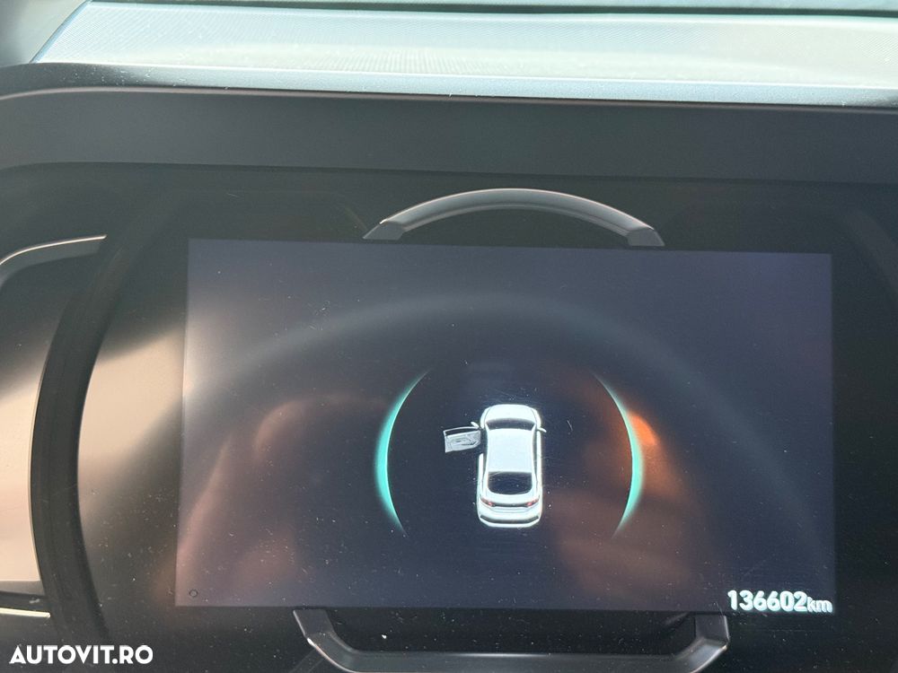 Hyundai IONIQ - 12