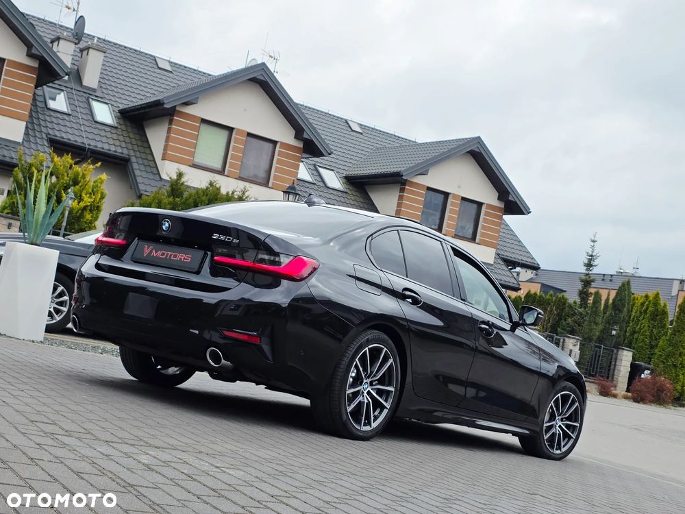 BMW Seria 3 330e Sport Line - 41
