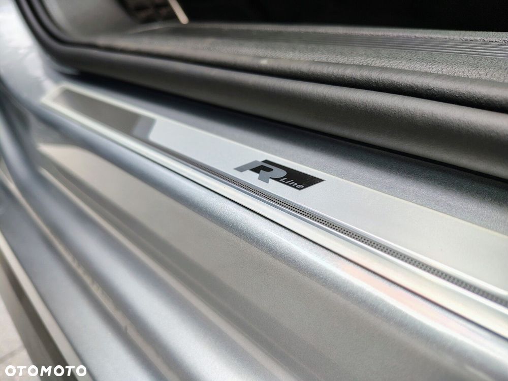 Volkswagen Touran - 30