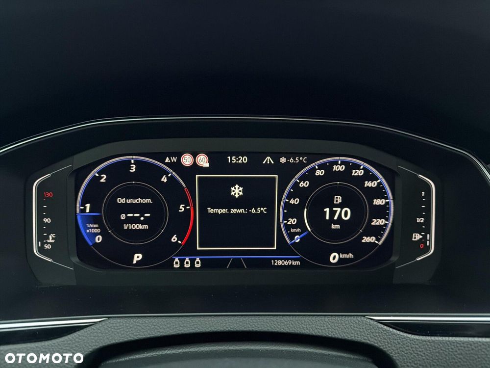Volkswagen Passat - 16
