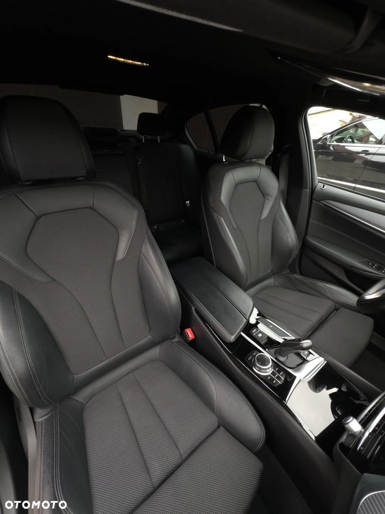 BMW Seria 5 520d xDrive Sport Line sport - 17
