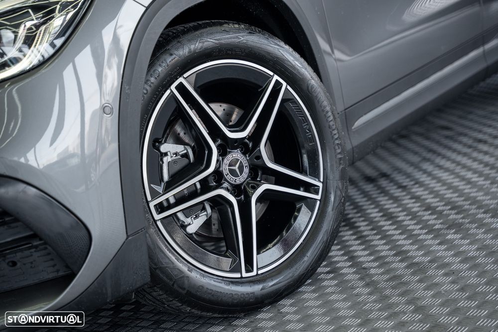 Mercedes-Benz GLA 180 d AMG Line - 24