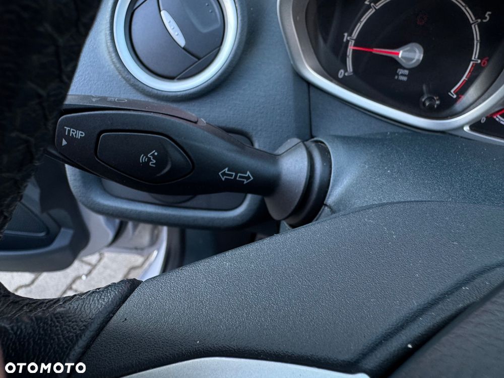 Ford Fiesta - 24