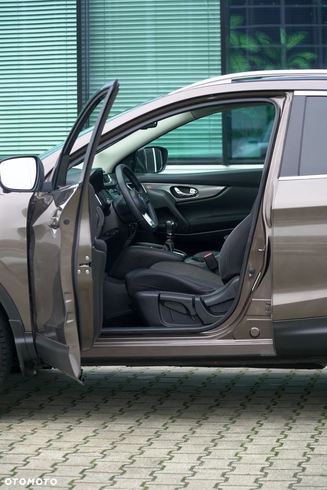 Nissan Qashqai 1.2 DIG-T N-Connecta - 17