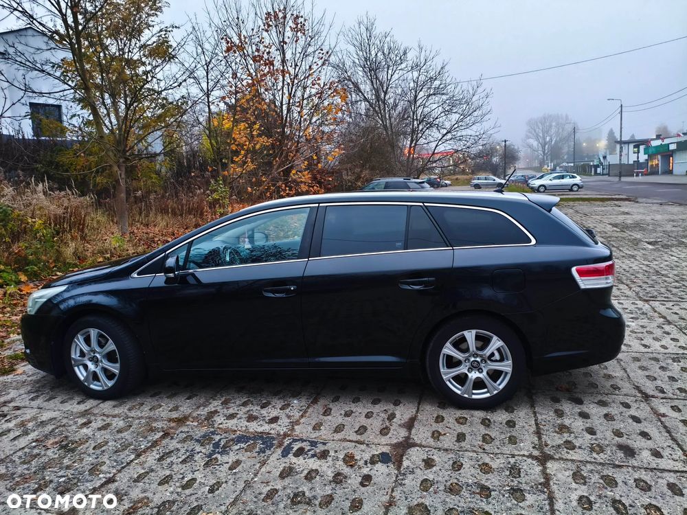 Toyota Avensis 2.0 Premium EU5 - 5