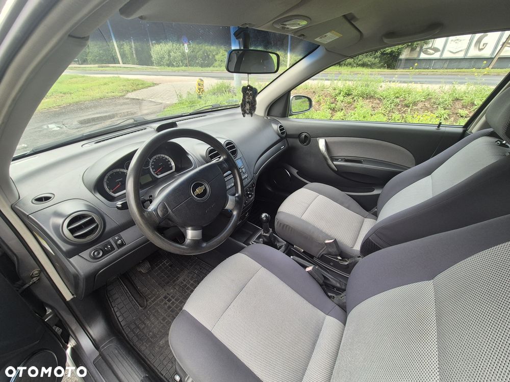 Chevrolet Aveo - 5