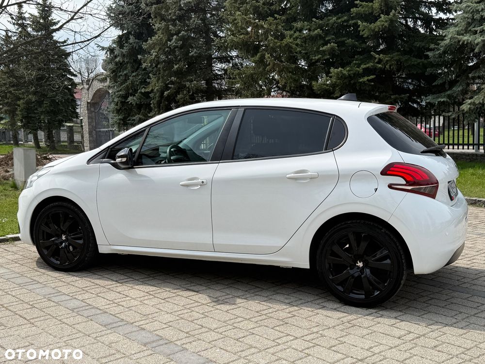 Peugeot 208 - 20