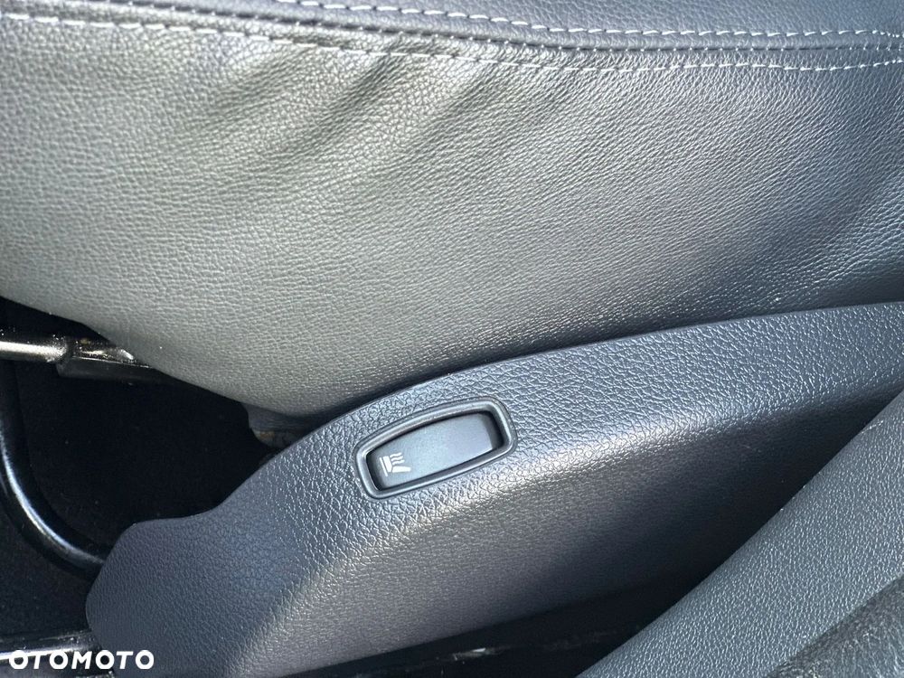 Dacia Duster TCe 125 4x2 Celebration - 22