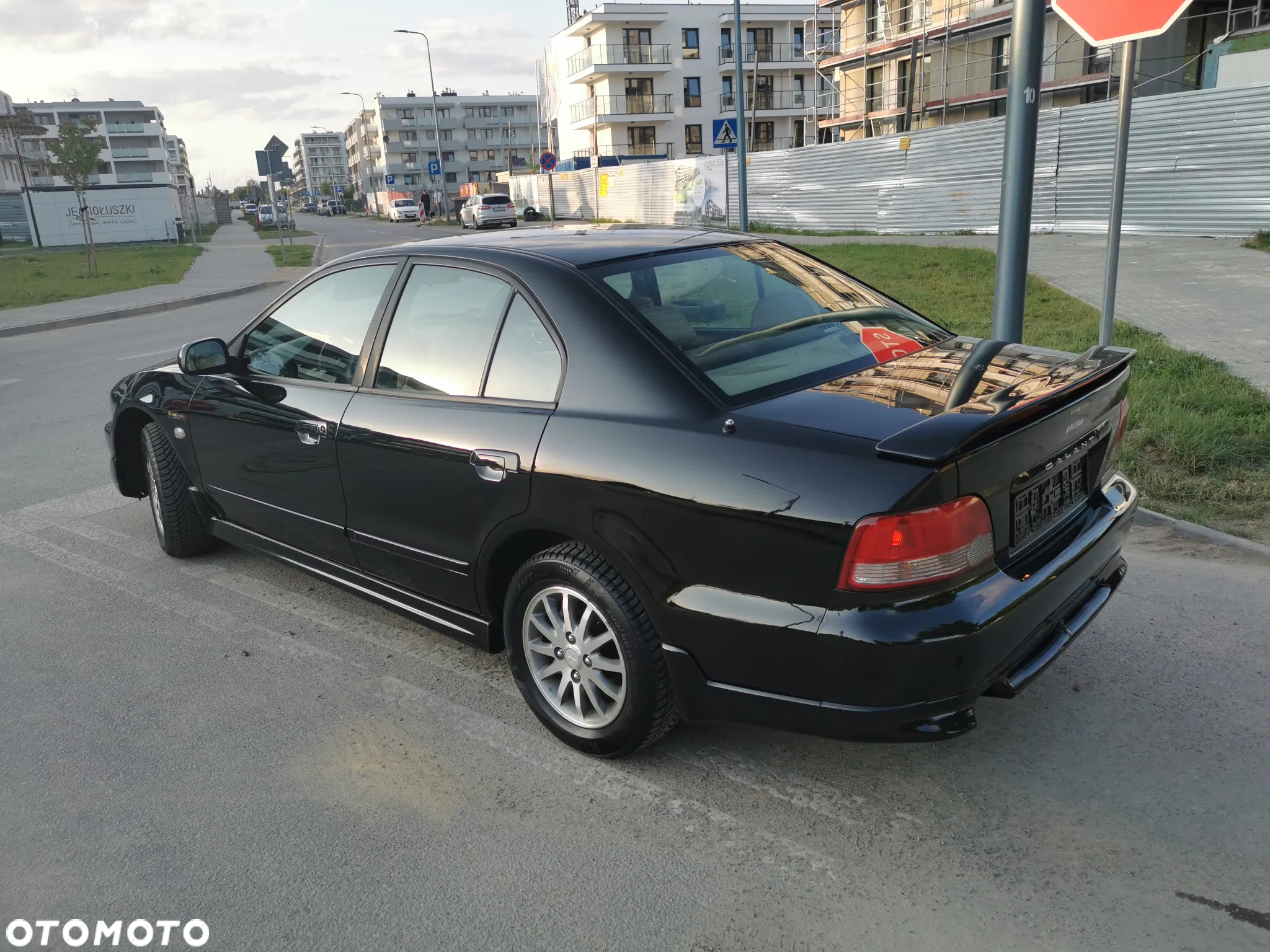 Mitsubishi Galant - 7
