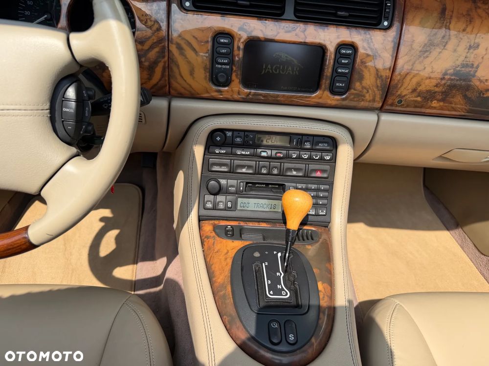 Jaguar XK8 4.0 - 30