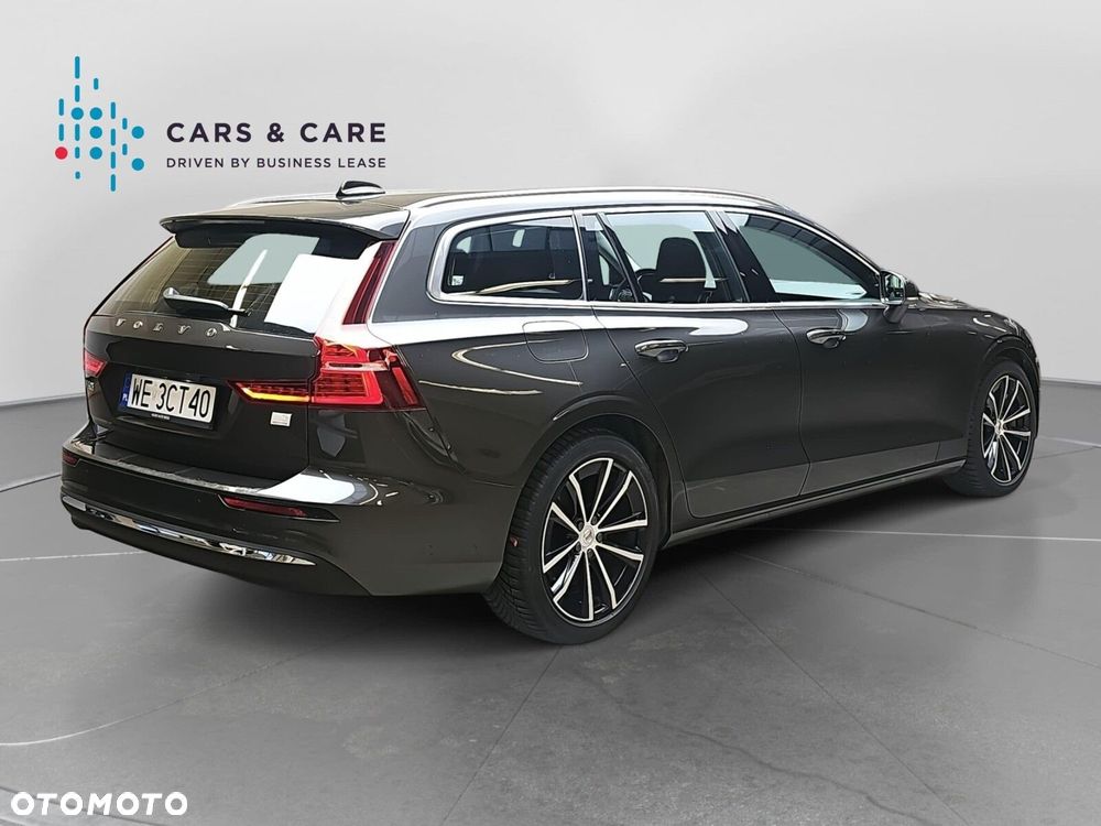 Volvo V60 T6 AWD Plug-In Hybrid Core - 22